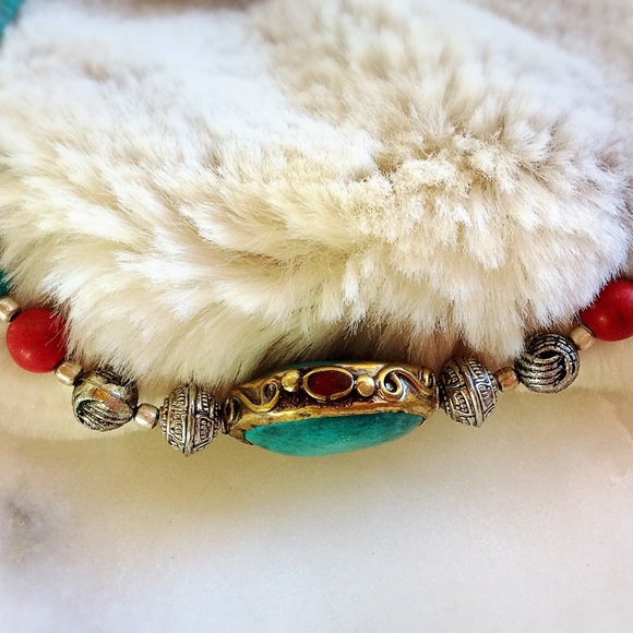 BOHO Necklace w Large Turquoise Pendant - Picture 8 of 8